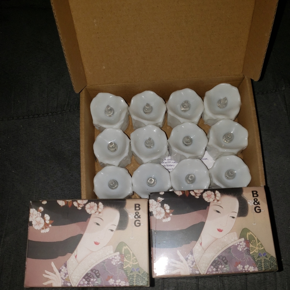 2 massage oil candles BONUS: Dozen LED candles 🕯